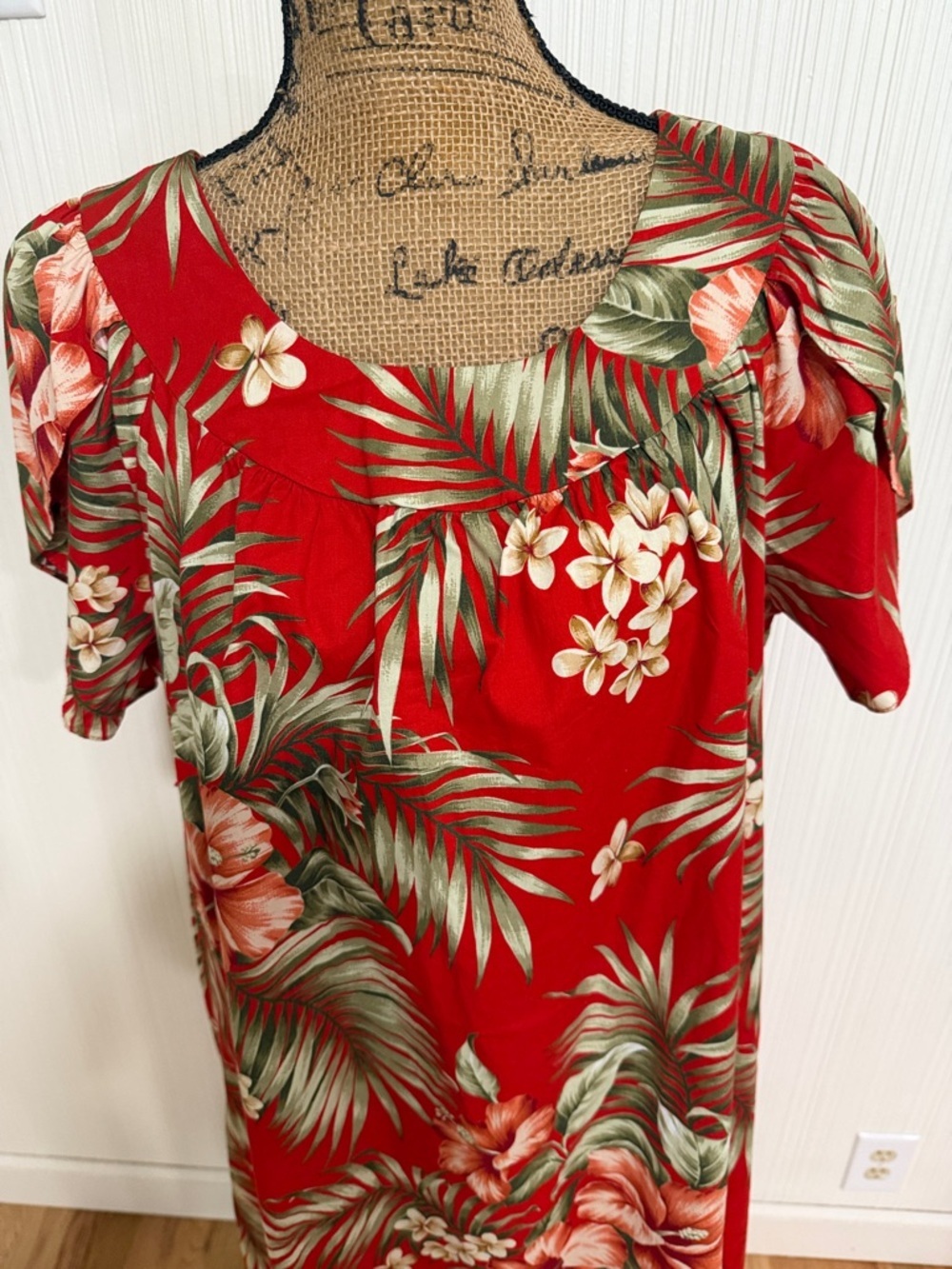 Vintage Puanani Hawaiian Tropical Floral Maxi Dress/ Muumuu Made in Hawaii - Picture 2 of 10